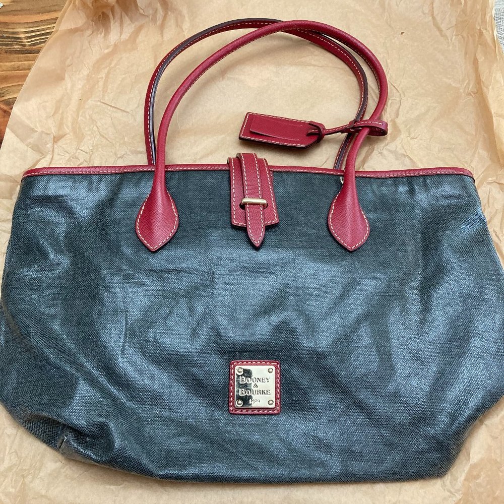 Dooney & Bourke Tote bag